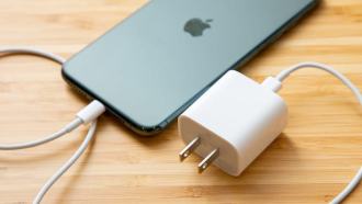 6 Tips to Charge Your iPhone Faster