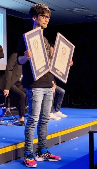Hideo Kojima reçoit deux records du monde Guinness Ce n'est pas pour ses jeux