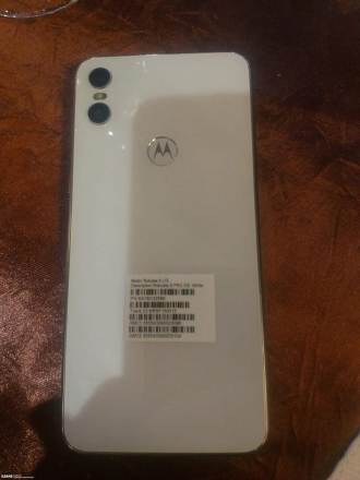Motorola One appears again with design details