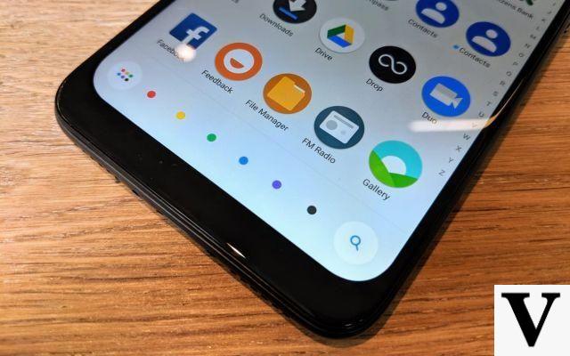 Mi Fans with Pocophone F1 can test Android Q on the device - check regulation