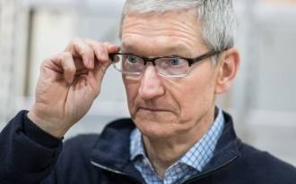 Tim Cook encourages reduction in smartphone use