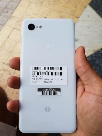New images of the Pixel 3 XL in white appear on the web