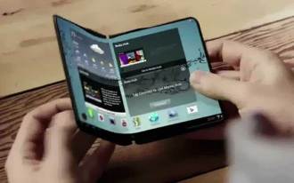 CES 2018 : on dirait que le smartphone pliable de Samsung tiendra jusqu'en 2019