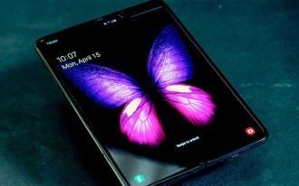 Samsung delays Galaxy Fold launch after screen problems