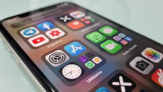 How to avoid? iPhones stolen in Spain have bank accounts exposed